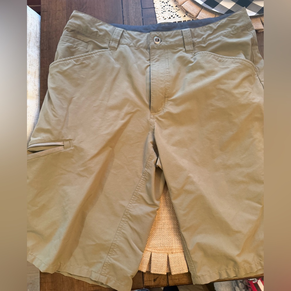 Patagonia Men's Light Brown active shorts